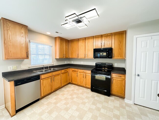 Building Photo - Bright Holly Springs Two Story Home!