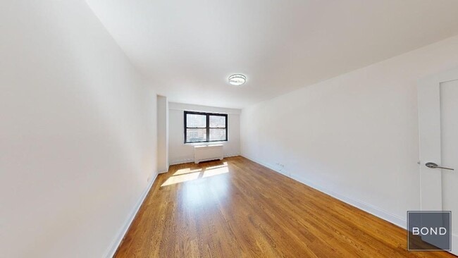 Foto del edificio - 145 E 16th St
