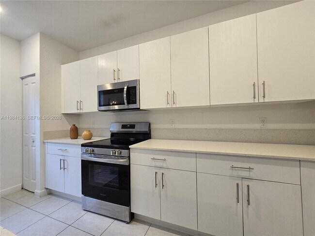 Foto del edificio - 2761 NW 55th Way
