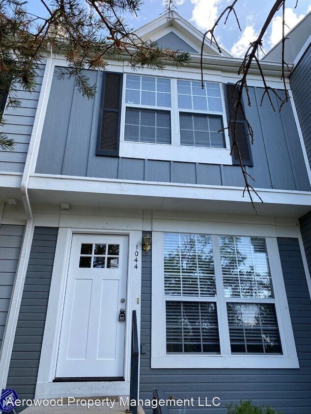 Foto principal - 3 br, 3.5 bath House - 1044 S Paris Ct