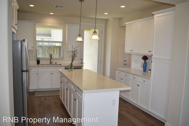 Building Photo - 3 br, 3 bath House - 5013 Jewel Street