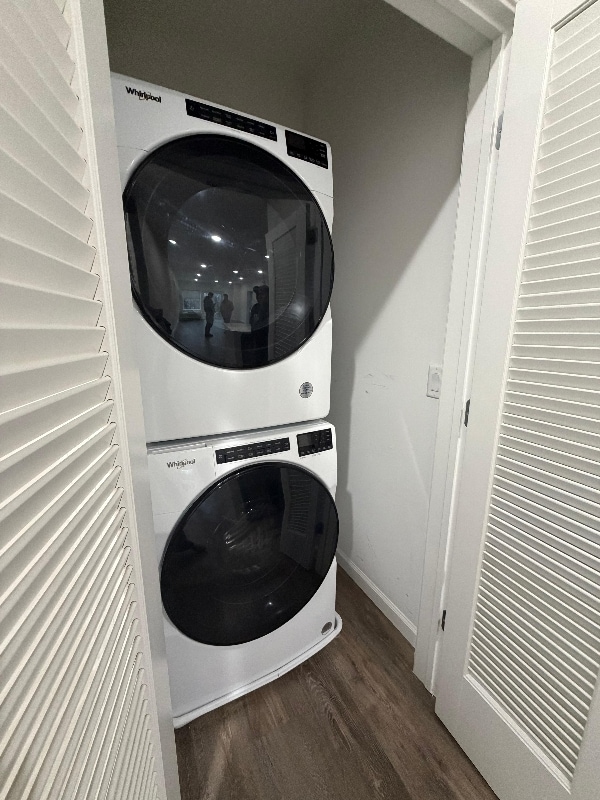 Building Photo - 313-315-315 Lake St