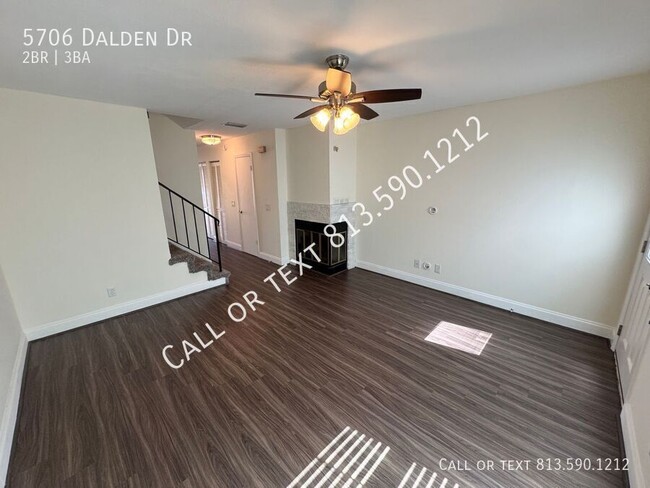 Building Photo - Beautiful Temple Terrace Townhome