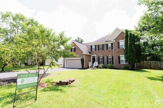 Building Photo - 714 Ruskin Dr