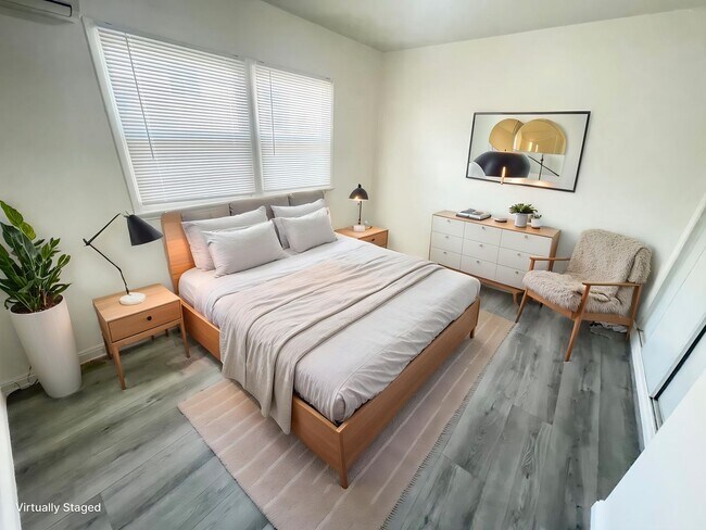 Foto del edificio - 155 W Norwood Pl