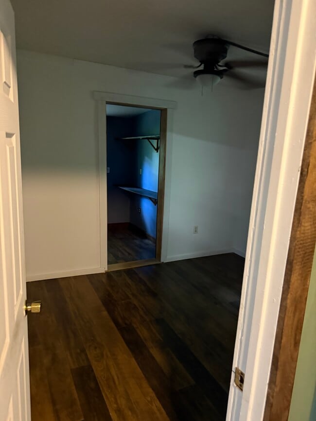 Master Bedroom - 207 Poplar St
