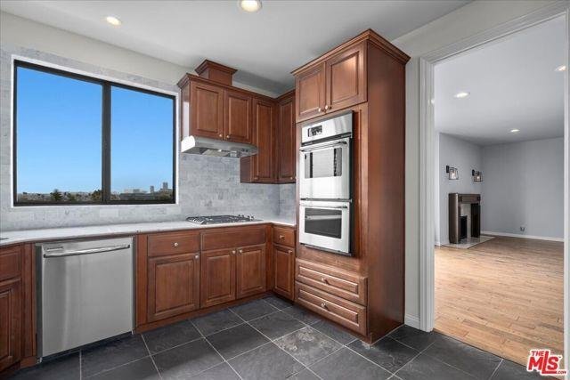 Building Photo - 116 N Swall Dr