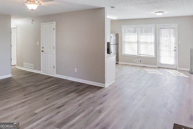 Building Photo - 87 Oak Landing Cir