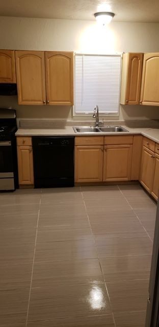 Foto del edificio - Newly remodeled and huge master!