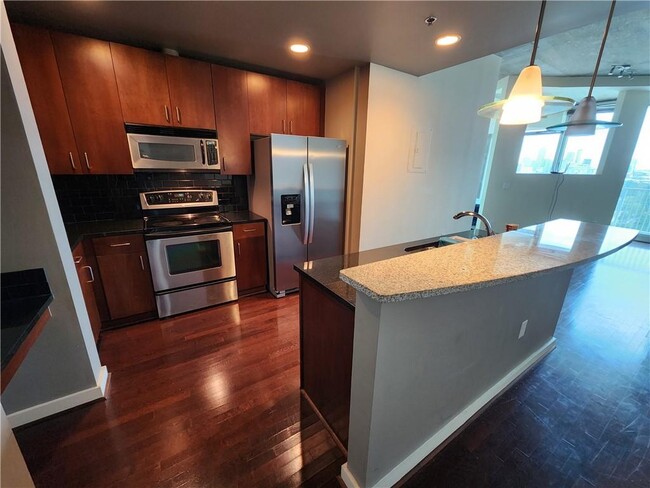 Foto del edificio - 361 17th St NW