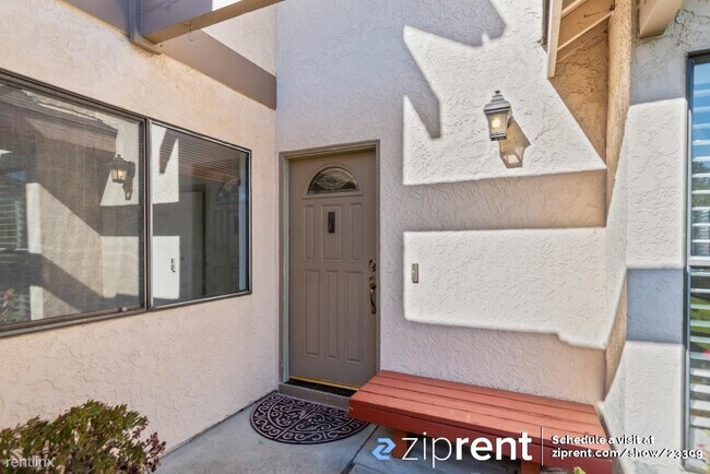 Foto del edificio - 4 br, 3 bath House - 451 Boothbay Ave, Fos...