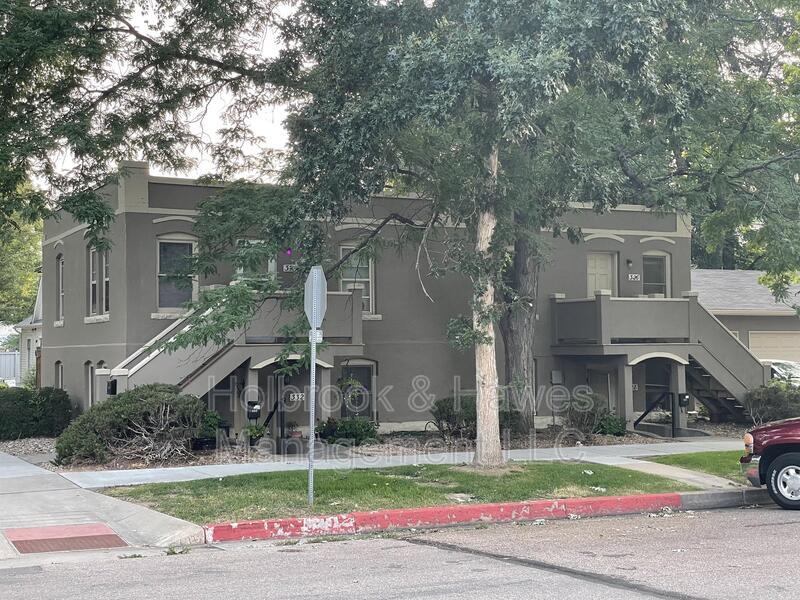 Primary Photo - 326 W Myrtle St
