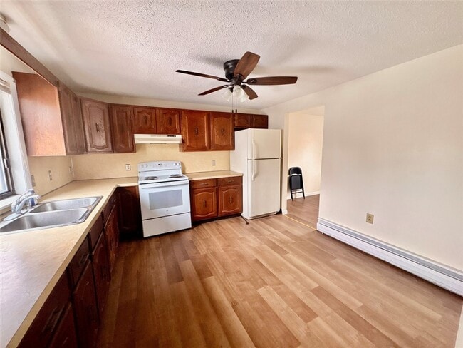 Foto del edificio - 1613 Newell Rd