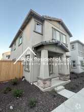 Building Photo - 5608 Molino Cir