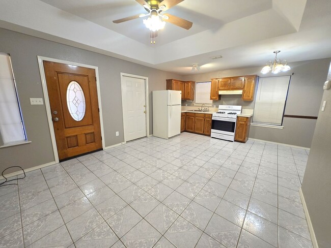 Foto del edificio - COZY 2BD/1.5BTH/1GAR home in Harlingen at ...