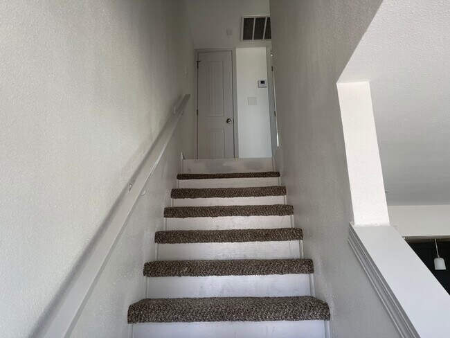 Foto del edificio - 8963 Norton St