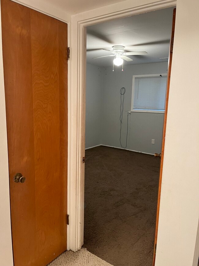 Building Photo - 598 Treeside Dr