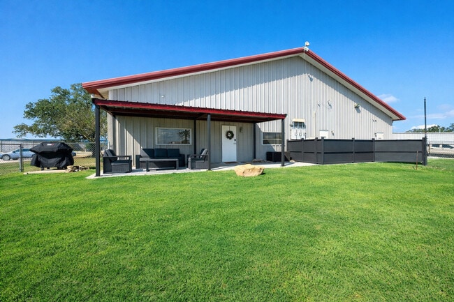 Building Photo - 6166 Imperial Loop Dr