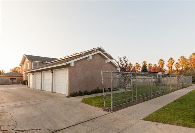 Foto del edificio - 810 S Adler Ave