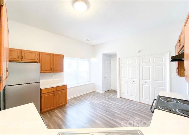 Foto del edificio - 1817 Golden Heights Ct