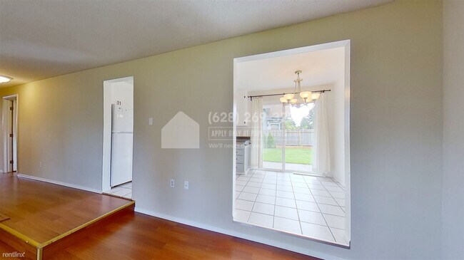 Building Photo - 3 br, 1 bath House - 4401 North Baltimore ...