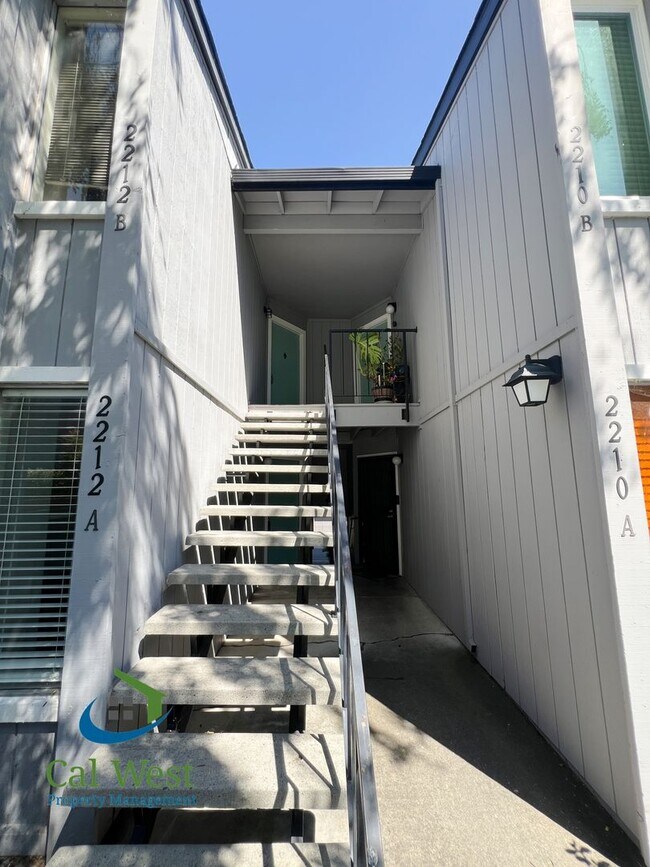 Foto del edificio - 2212 Almaden Rd