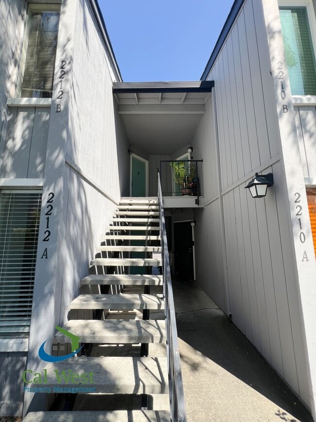 Building Photo - 2212 Almaden Rd