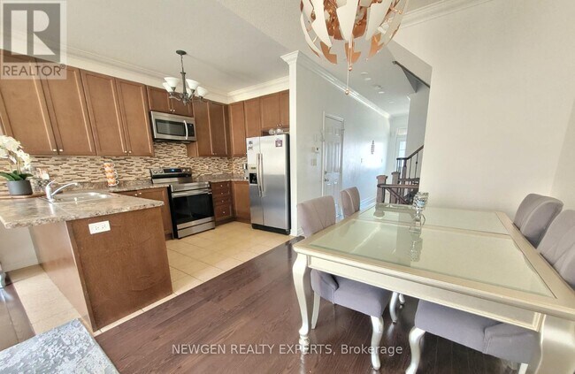 Photo du bâtiment - 30 Lorenzo Cir