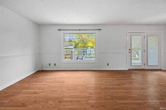 Foto del edificio - 4 BR Home in Bar Barry Heights