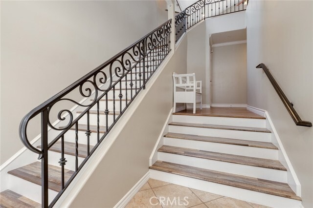 Building Photo - 525 N Lucia Ave