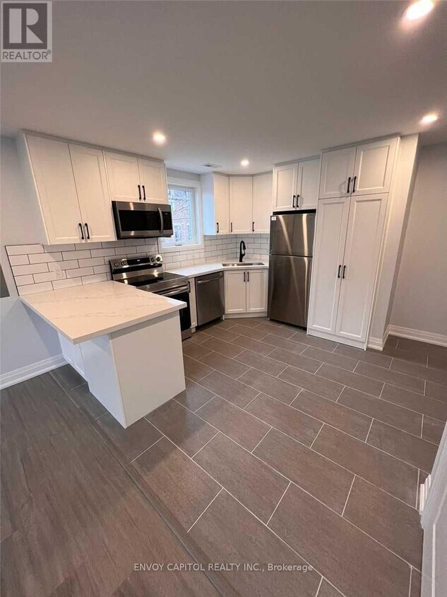 Photo principale - 1179 Queen St E