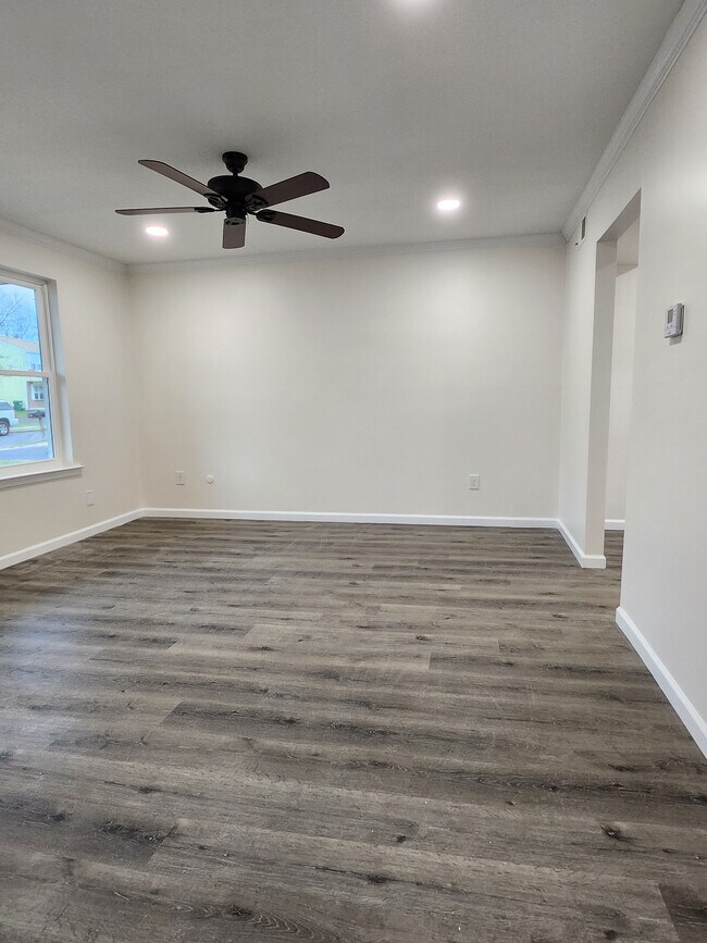 Building Photo - 4550 Winding Brook Dr