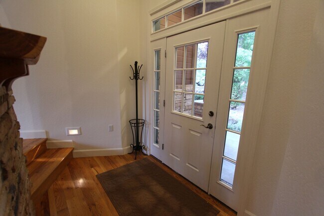 Foto del edificio - 2374 S Cliffview St