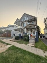 Building Photo - 1666 Howard Ave