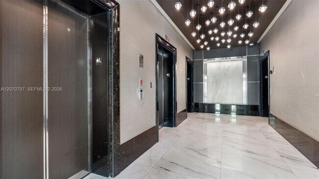 Building Photo - 951 Brickell Ave