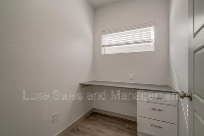 Building Photo - 13509 Vinita Dr