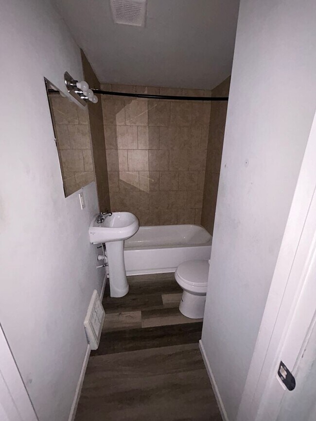 Foto del edificio - 4 Bedroom Home Section 8 Welcomed