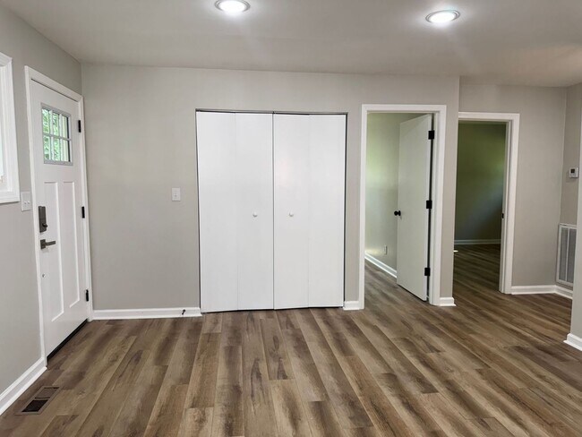 Building Photo - 502 Cheyenne Ln