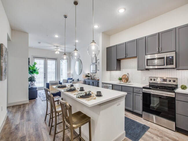 Foto del edificio - Live in Style! Beautiful 1/1 Apt in Greater Heights