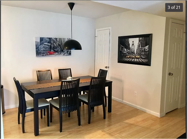 Dining Area - 5525 Hornaday Rd