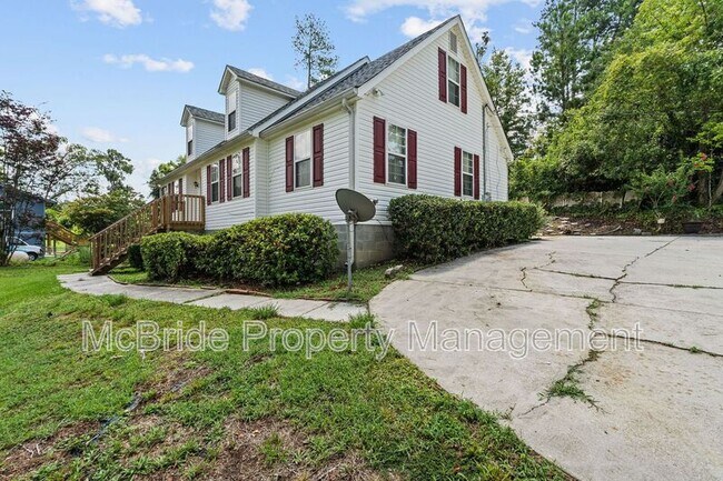 Building Photo - 3358 Tanglewood Dr