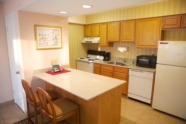 full kitchen - 2600 Livernois Rd