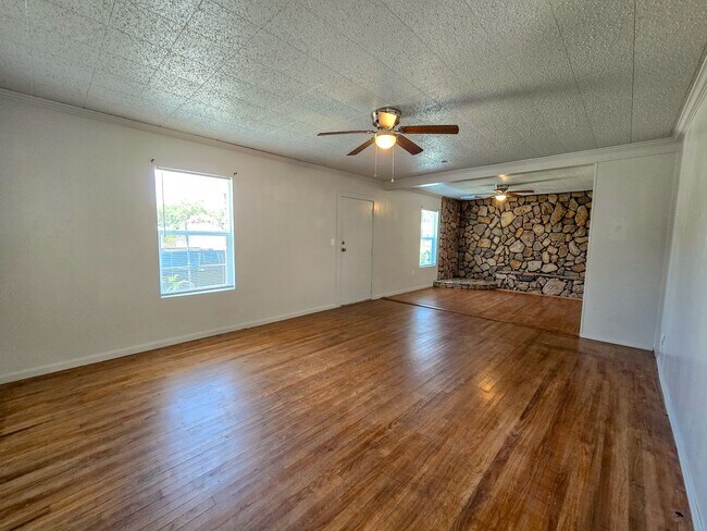 Foto del edificio - Cute 2 bedroom & 1 bath Home in Shawnee!