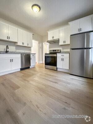 Building Photo - 55 Hollander St