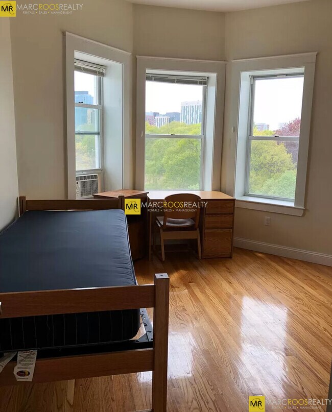 Foto del edificio - 70 Fenway