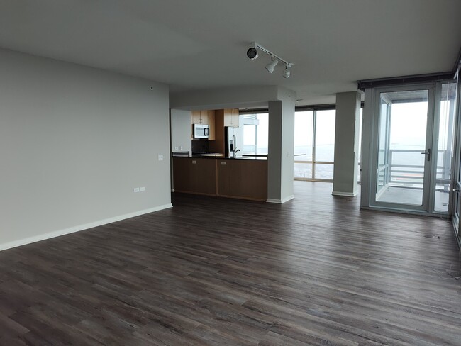 Building Photo - 9725 Woods Dr