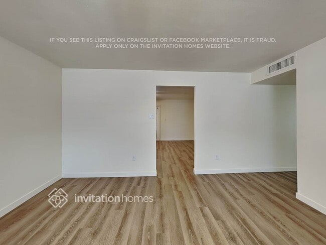 Building Photo - 13401 N 37th Ave
