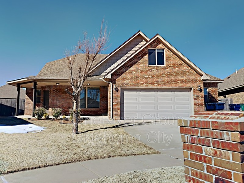Primary Photo - 2325 Chase Way