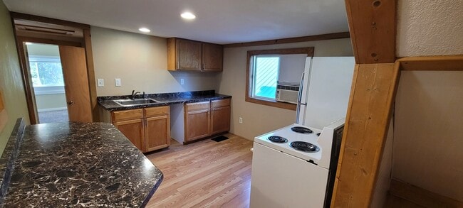 Building Photo - 301 15th St NW