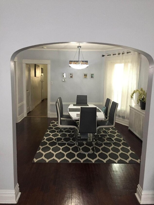 Foto principal - 2018 W Birchwood Ave